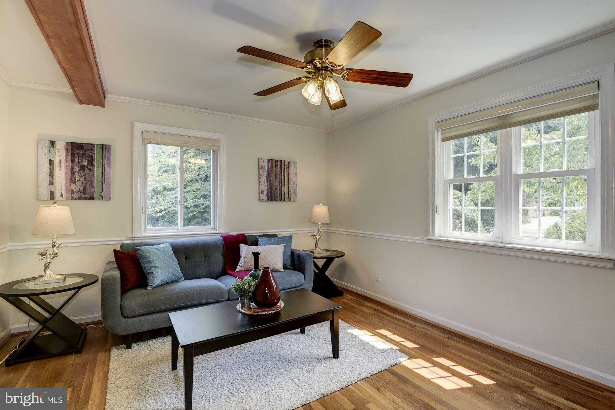 6003 Greentree Road Bethesda, MD 20817 - Photo 4 of 33 Living room