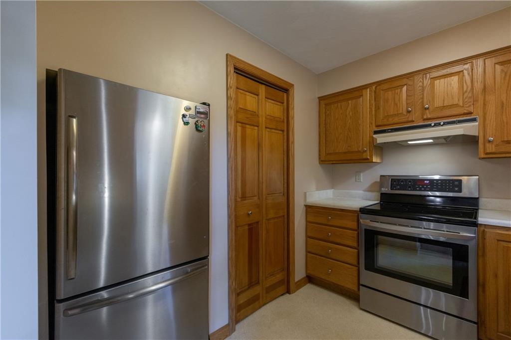 200 Chicora Road, Unit 7 Butler, PA 16001 - Photo 14 of 25 Newer stainless steel appliances