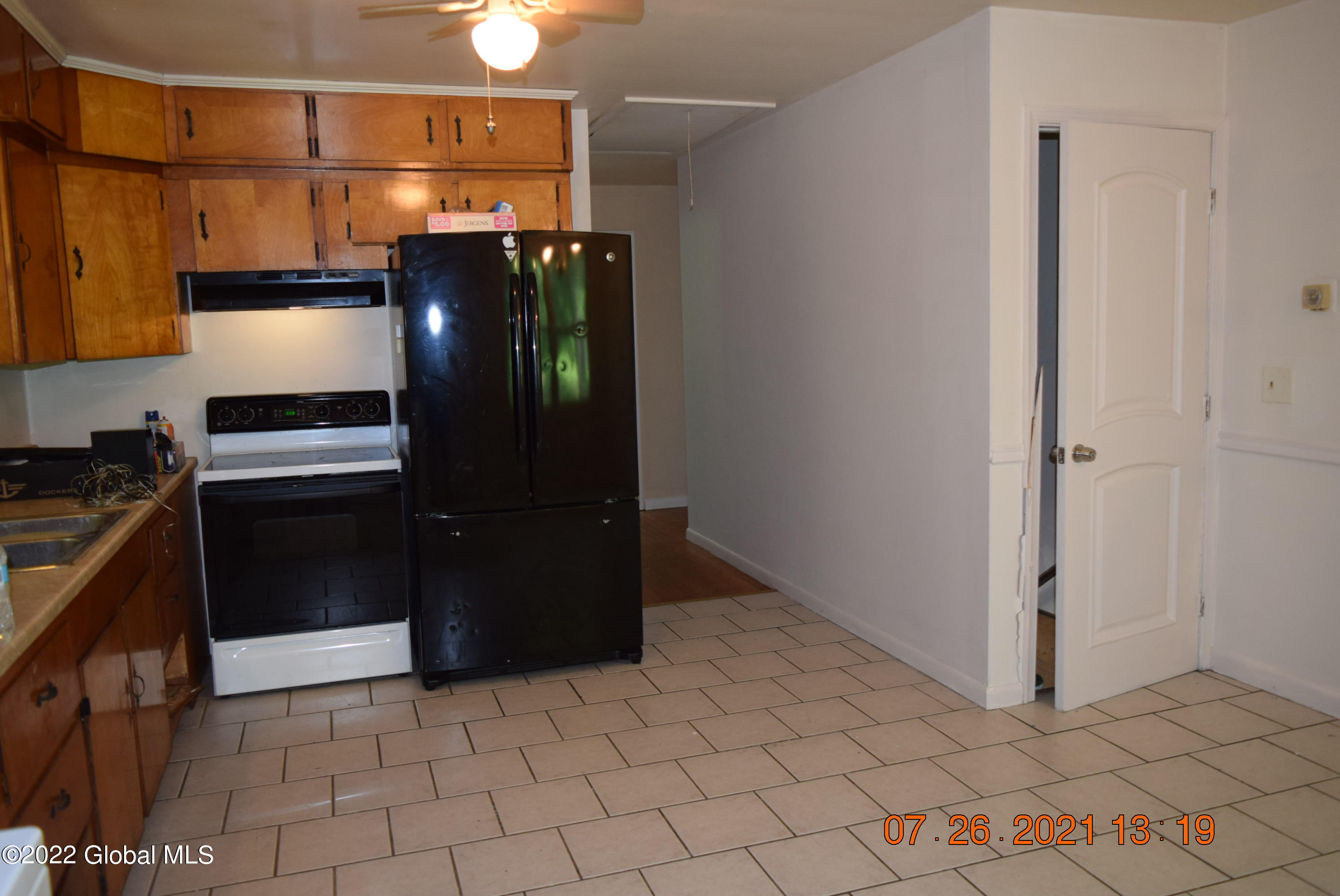1061 Western Road Castleton-on-Hudson, NY 12033 - Photo 8 of 16 DSC_1382