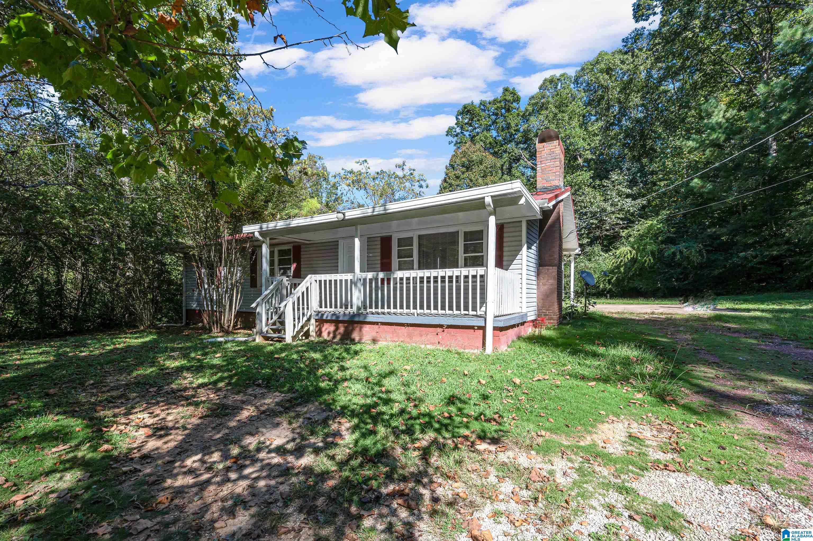 2877 Valley View Circle Adamsville, AL 35005 - Photo 3 of 34
