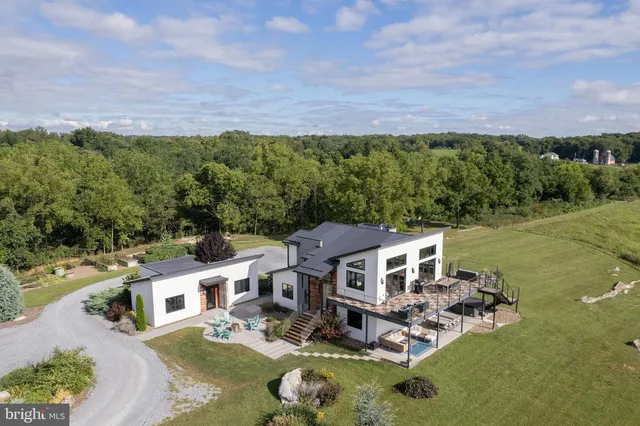 $1,999,900 | 1744 Lord Fairfax Highway, Berryville, VA 22611