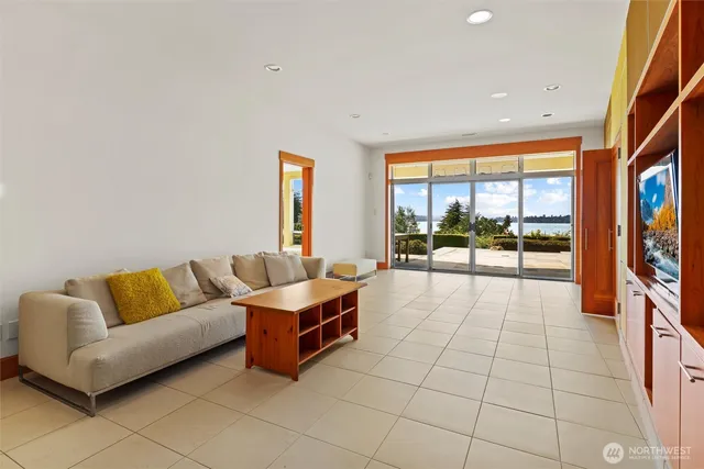 $6,250,000 | 5511 104th Avenue Northeast, Kirkland, WA 98033