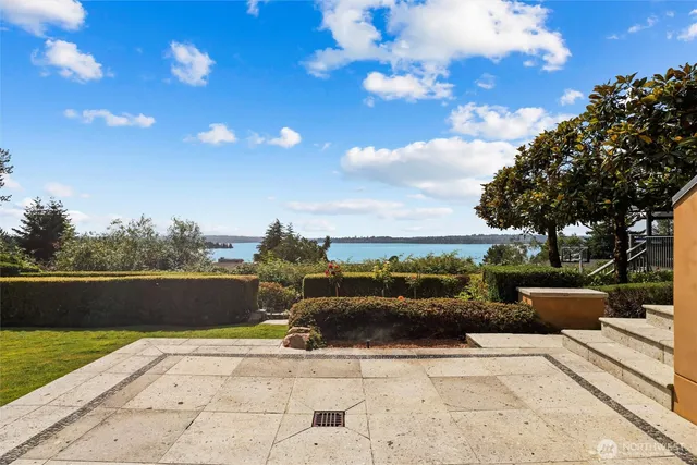 $6,250,000 | 5511 104th Avenue Northeast, Kirkland, WA 98033