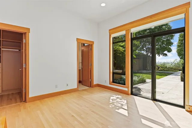 $6,250,000 | 5511 104th Avenue Northeast, Kirkland, WA 98033