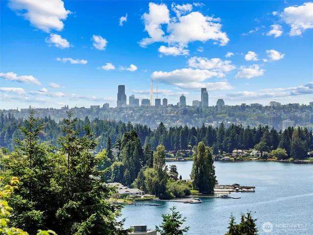 $6,250,000 | 5511 104th Avenue Northeast, Kirkland, WA 98033