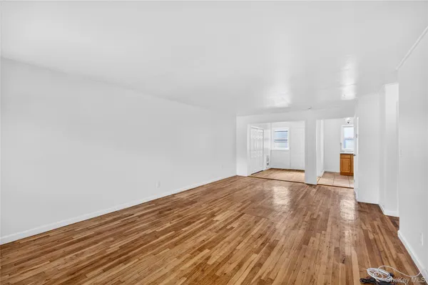 $3,500 | 2112 Lacombe Avenue | Castle Hill