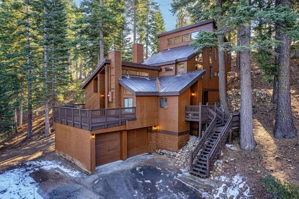 $1,075,000 | 11504 Ski Slope Way, Truckee, CA 96161