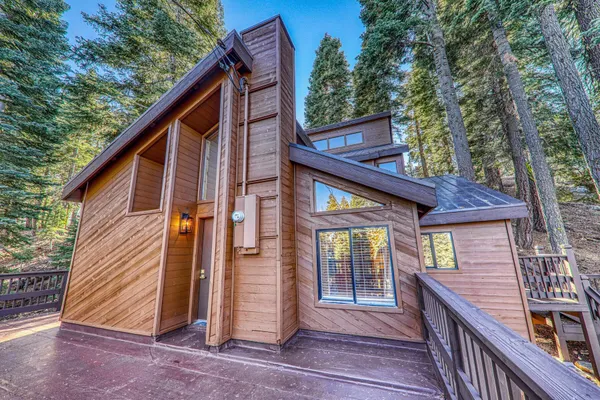 $1,075,000 | 11504 Ski Slope Way, Truckee, CA 96161
