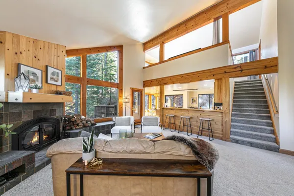 $1,075,000 | 11504 Ski Slope Way, Truckee, CA 96161