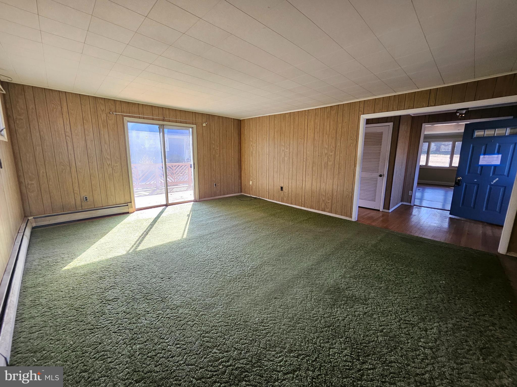 110 Woodside Road Riva, MD 21140 - Photo 2 of 35 Family Room to the left of entry