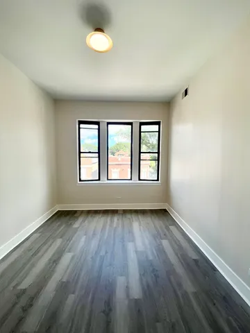 $1,700 | 2258 South Sacramento Avenue, Unit 3, Chicago, IL 60623