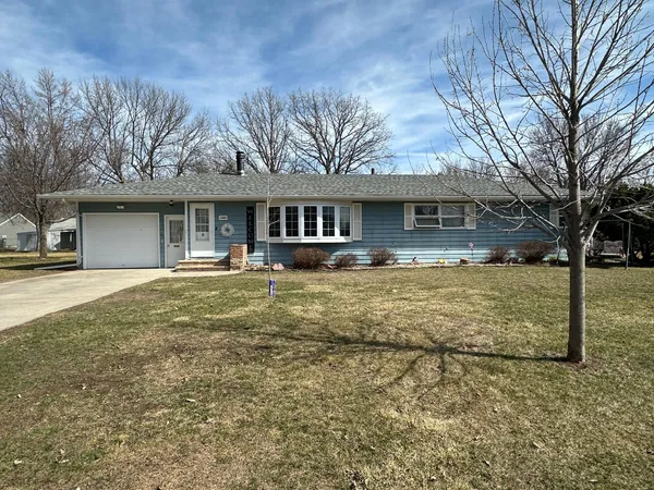 $285,000 | 1002 Linden Street, Luverne, MN 56156