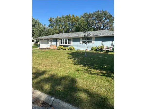 $285,000 | 1002 Linden Street, Luverne, MN 56156
