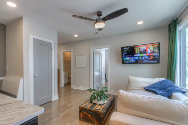 $3,750 | 106 North 8th Street, Unit 1, Nashville, TN 37206