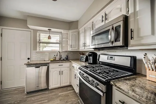 $2,500 | 6501 East Mockingbird Lane, Dallas, TX 75214