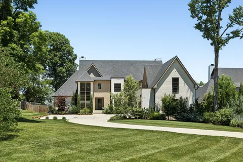 $5,500,000 | 3726 Woodlawn Drive, Nashville, TN 37215