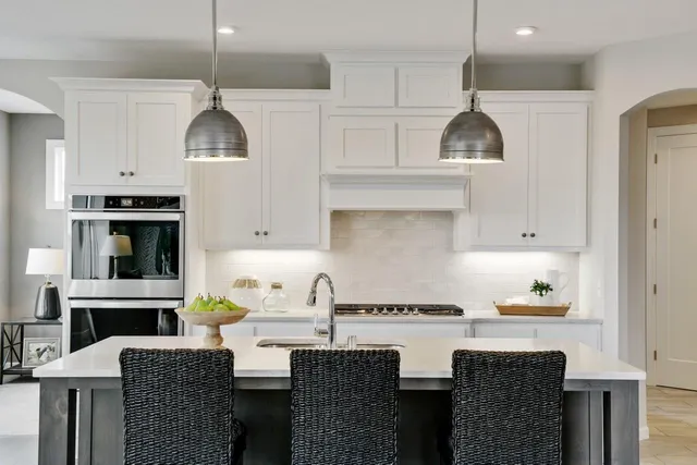 $869,900 | 3660 Knightsbridge Ln Lake North, Lake Elmo, MN 55042