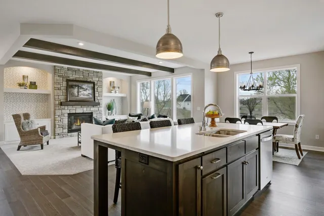 $869,900 | 3660 Knightsbridge Ln Lake North, Lake Elmo, MN 55042