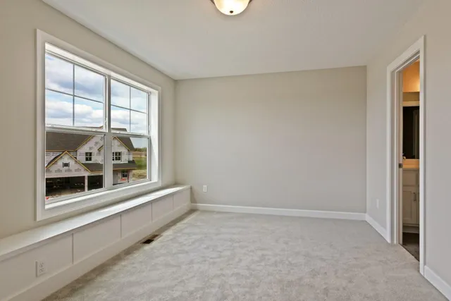 $869,900 | 3660 Knightsbridge Ln Lake North, Lake Elmo, MN 55042