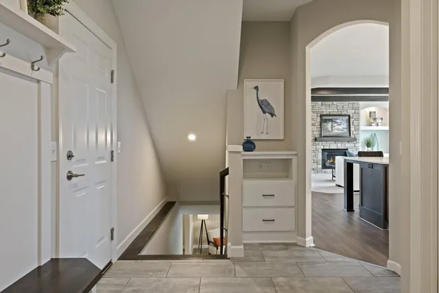 $869,900 | 3660 Knightsbridge Ln Lake North, Lake Elmo, MN 55042