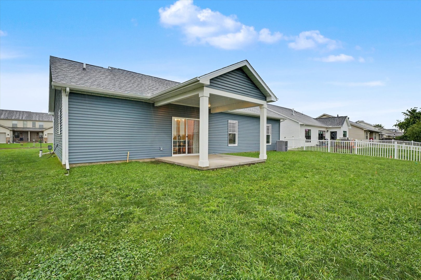 3704 Boulder Ridge Drive Champaign, IL 61822 - Photo 34 of 36 Gallery Image 34