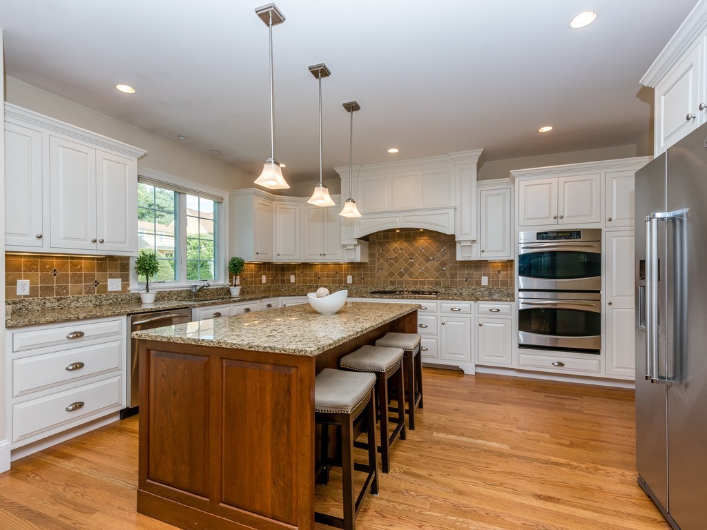 17 Longfellow Road Needham, MA 02494 - Photo 5 of 27