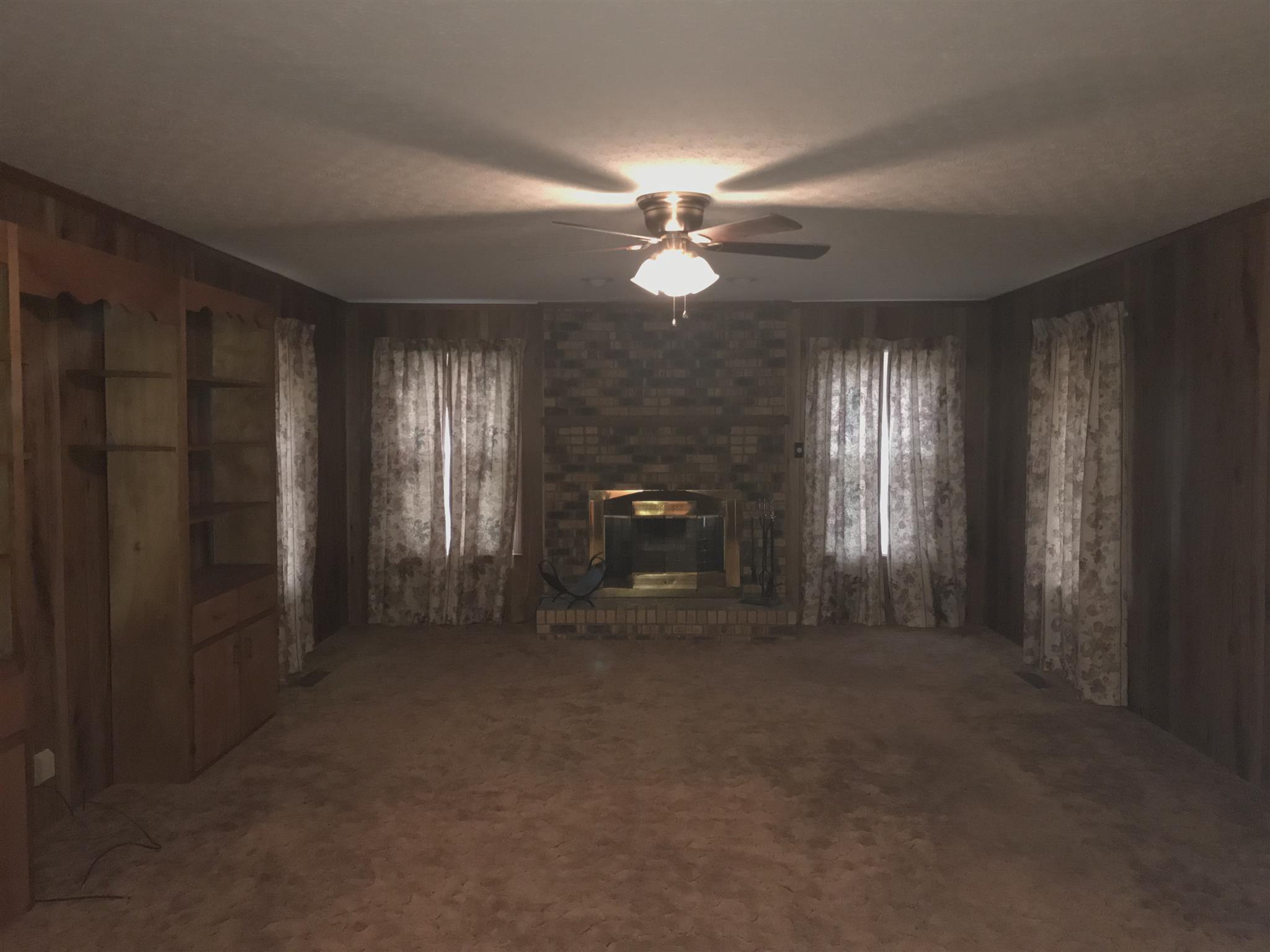 1220 Swamp Road Portland, TN 37148 - Photo 11 of 28 Large den with fireplace