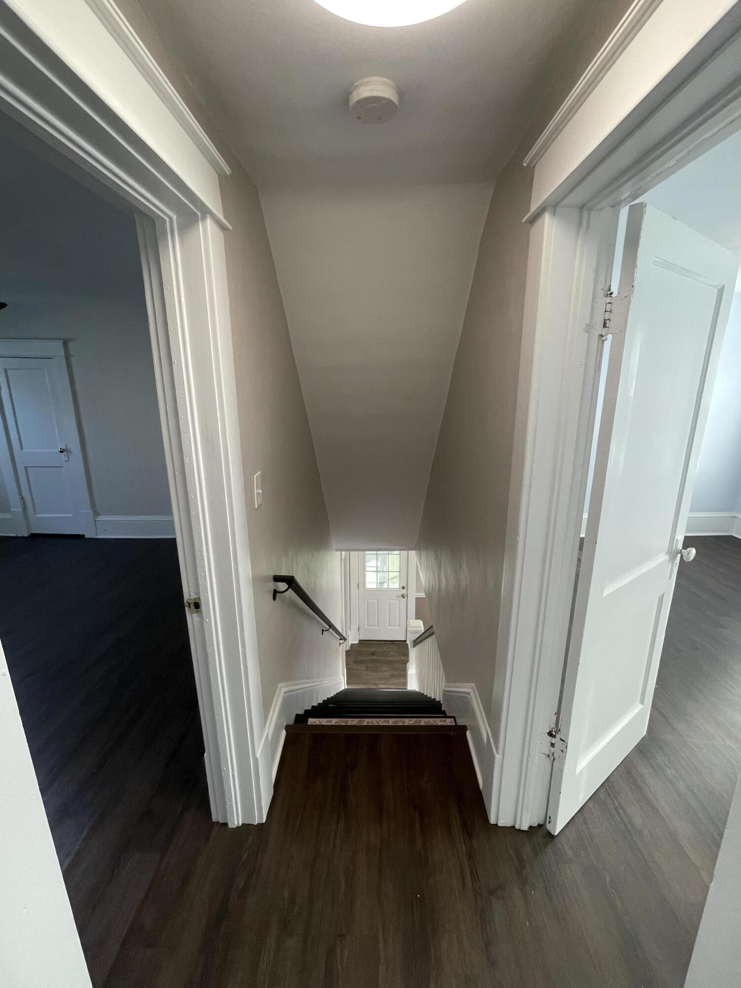 216 West Augusta Avenue Vinton, VA 24179 - Photo 13 of 43 IMG_2423