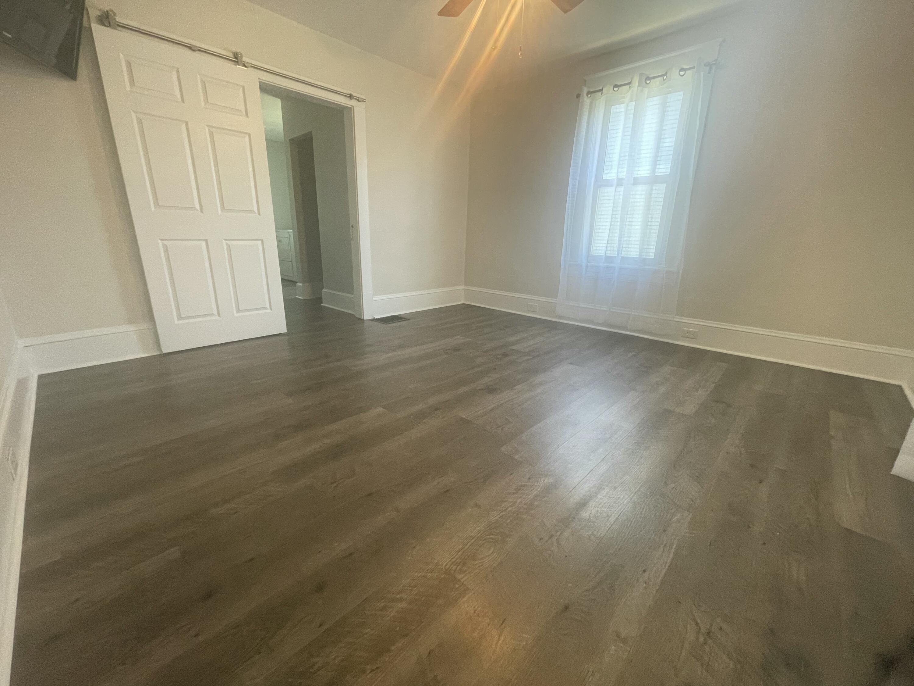 216 West Augusta Avenue Vinton, VA 24179 - Photo 31 of 43 IMG_8115