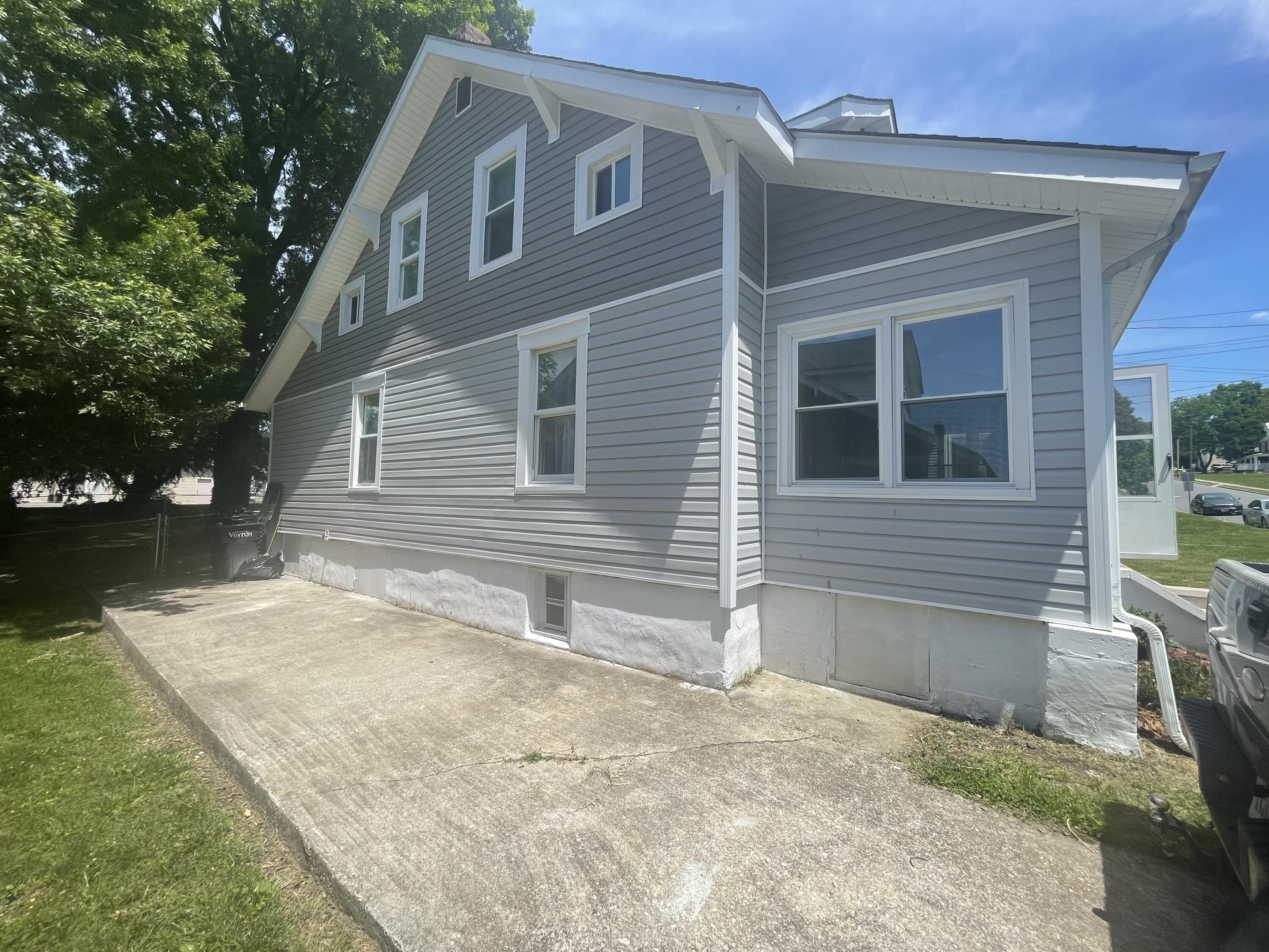 216 West Augusta Avenue Vinton, VA 24179 - Photo 40 of 43 IMG_8133