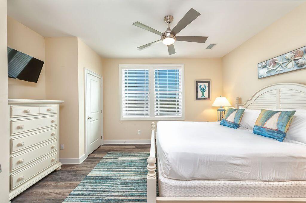 217 Sombrero Beach Road, Unit 2 Marathon, FL 33050 - Photo 11 of 23 Downstairs bedroom
