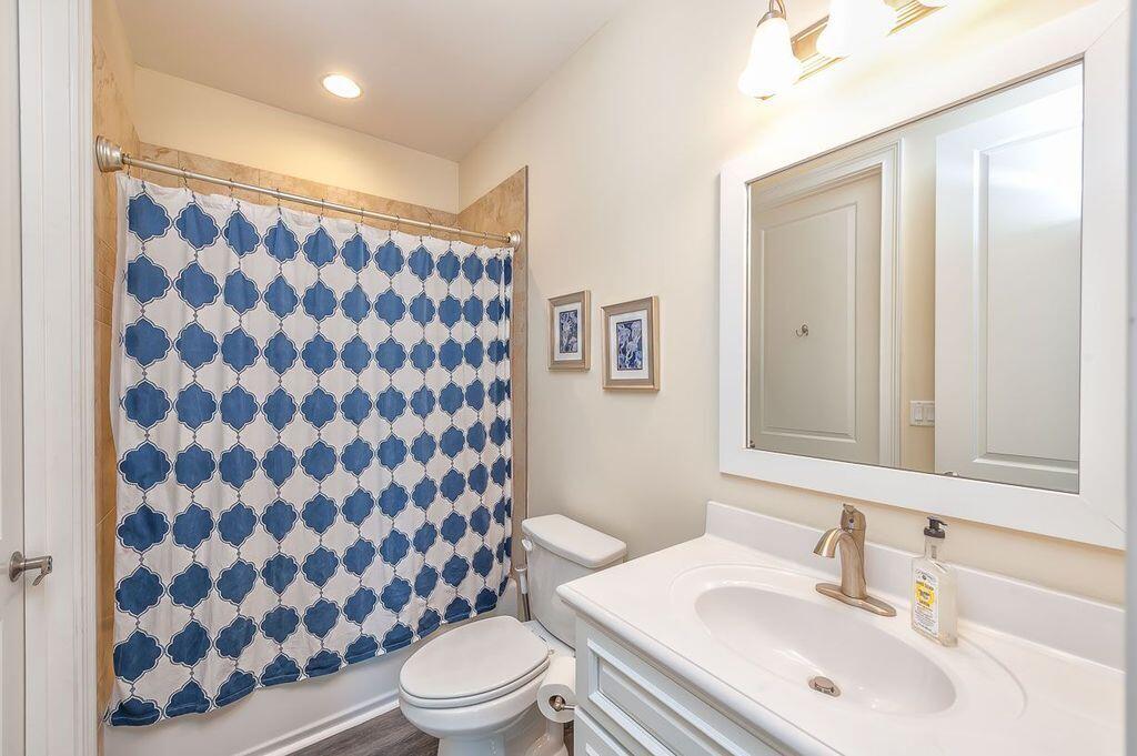217 Sombrero Beach Road, Unit 2 Marathon, FL 33050 - Photo 15 of 23 Guest bath