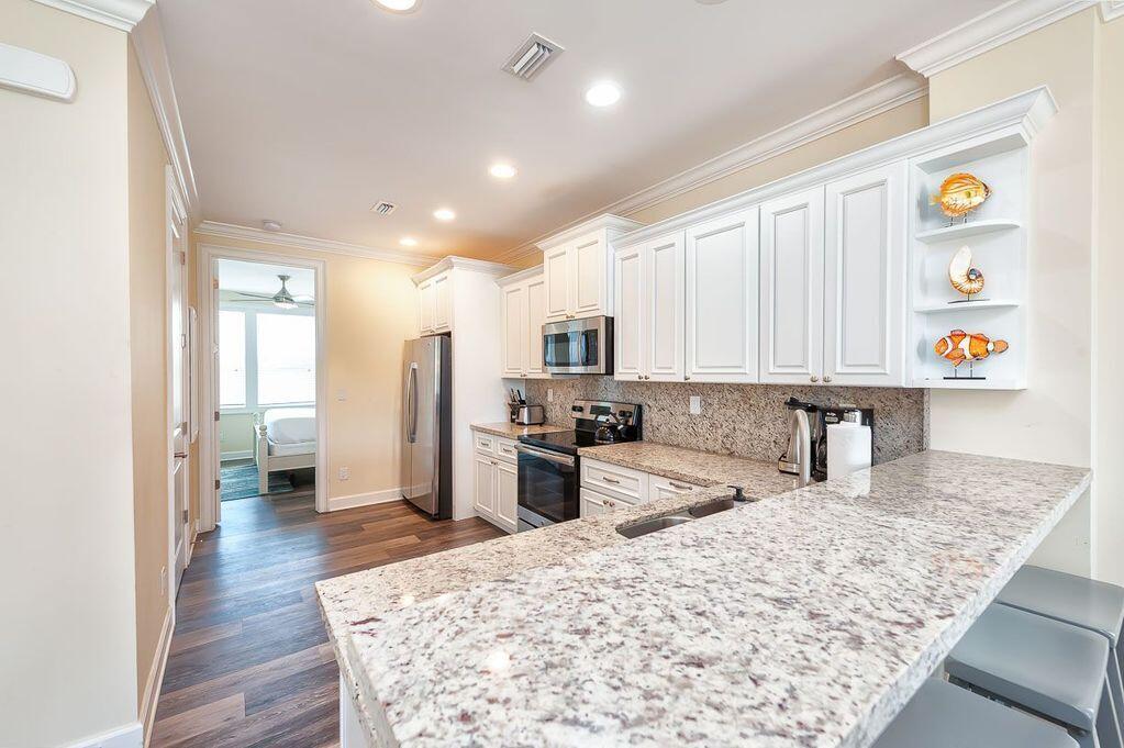 217 Sombrero Beach Road, Unit 2 Marathon, FL 33050 - Photo 5 of 23 Large Kitchen with High end appliances
