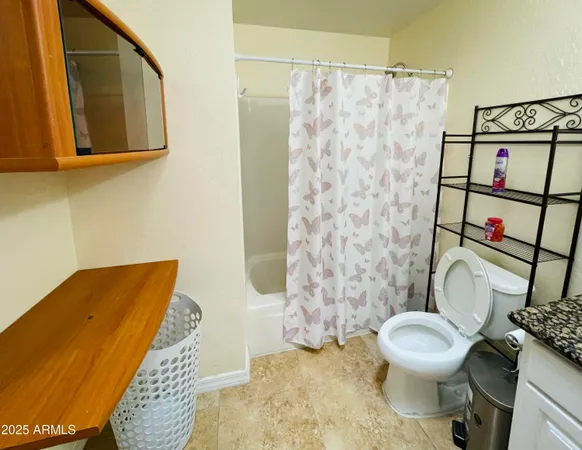 $1,200 | 3720 West Mauna Loa Lane, Unit STUDIO, Phoenix, AZ 85053