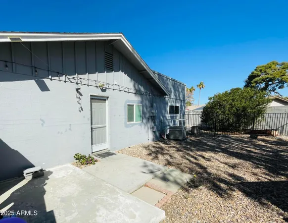 $1,200 | 3720 West Mauna Loa Lane, Unit STUDIO, Phoenix, AZ 85053