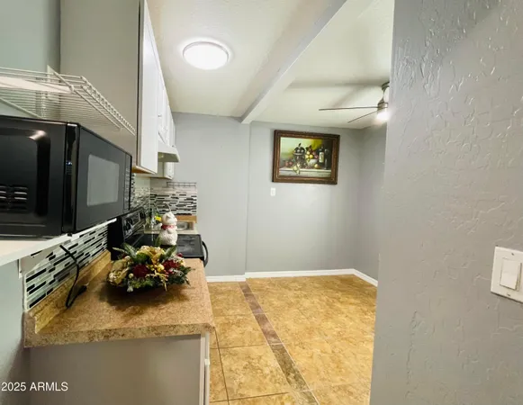 $1,200 | 3720 West Mauna Loa Lane, Unit STUDIO, Phoenix, AZ 85053