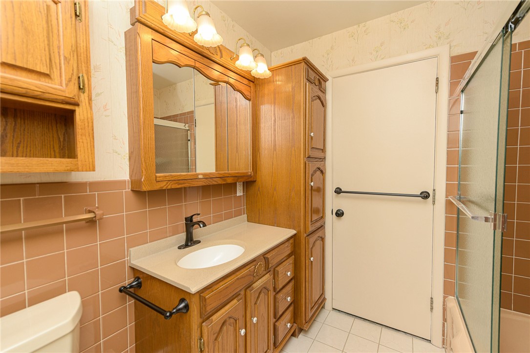 171 Harwood Circle Rochester, NY 14625 - Photo 27 of 45