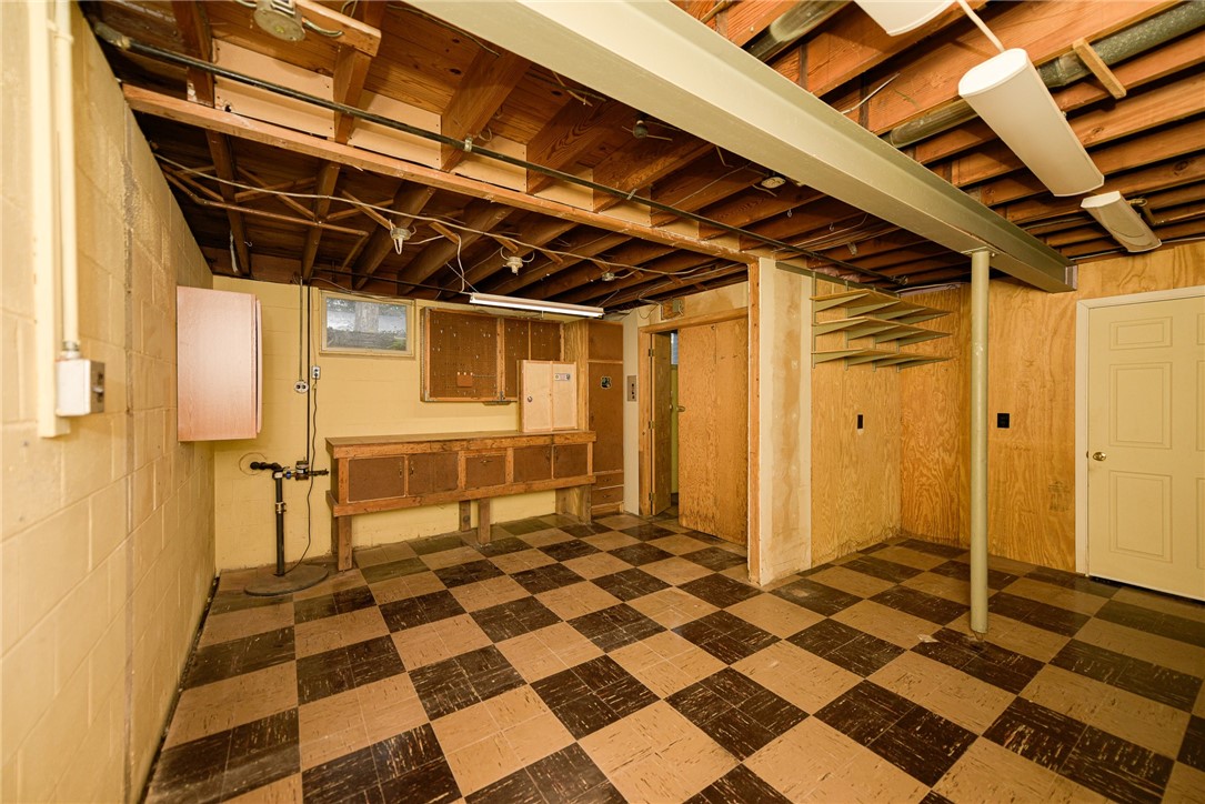 171 Harwood Circle Rochester, NY 14625 - Photo 35 of 45