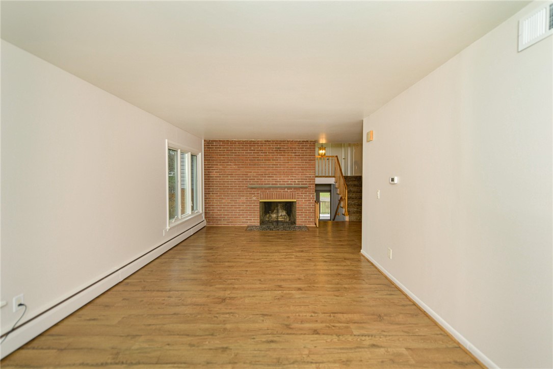 171 Harwood Circle Rochester, NY 14625 - Photo 10 of 45