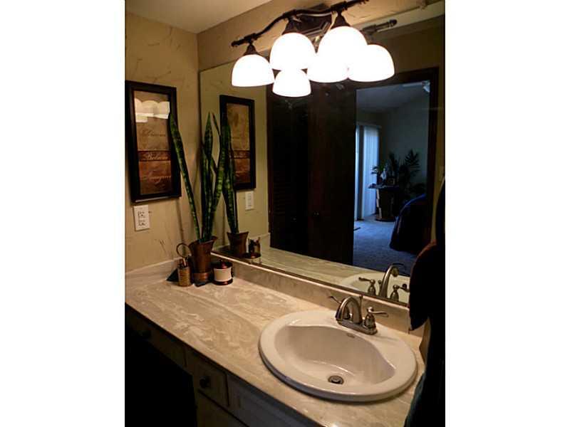 641 Cobblestone Road, Unit 1 Avon, IN 46123 - Photo 17 of 24 Gallery Image 17