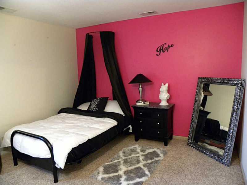 641 Cobblestone Road, Unit 1 Avon, IN 46123 - Photo 21 of 24 Gallery Image 21