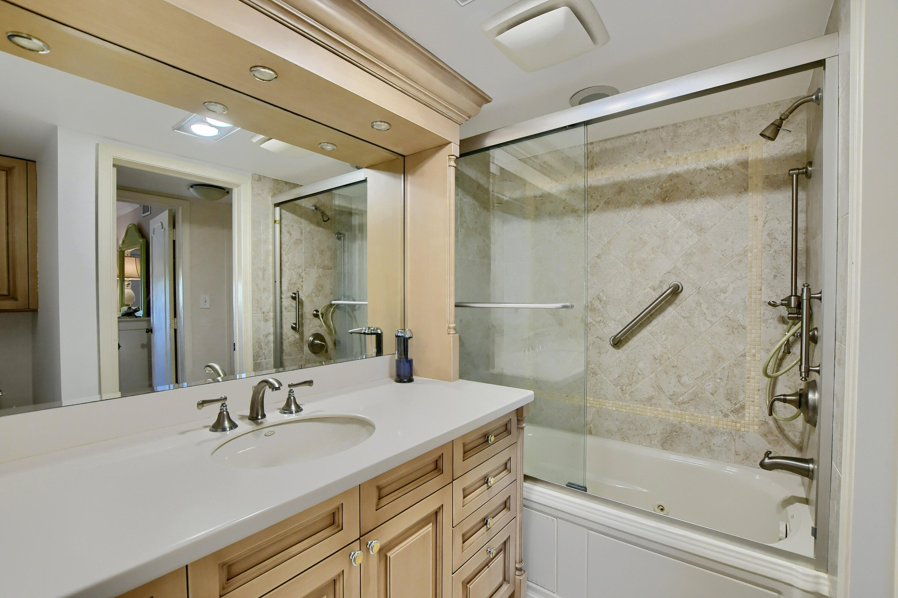 1040 Banyan Road, Unit 302C Boca Raton, FL 33432 - Photo 48 of 55 48_ebf_6484-hdr(5)