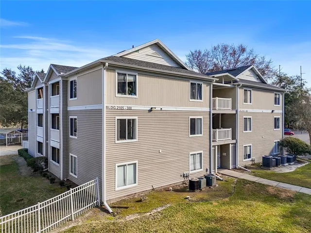 $179,900 | 4000 Southwest 23rd Street, Unit 2302, Gainesville, FL 32608