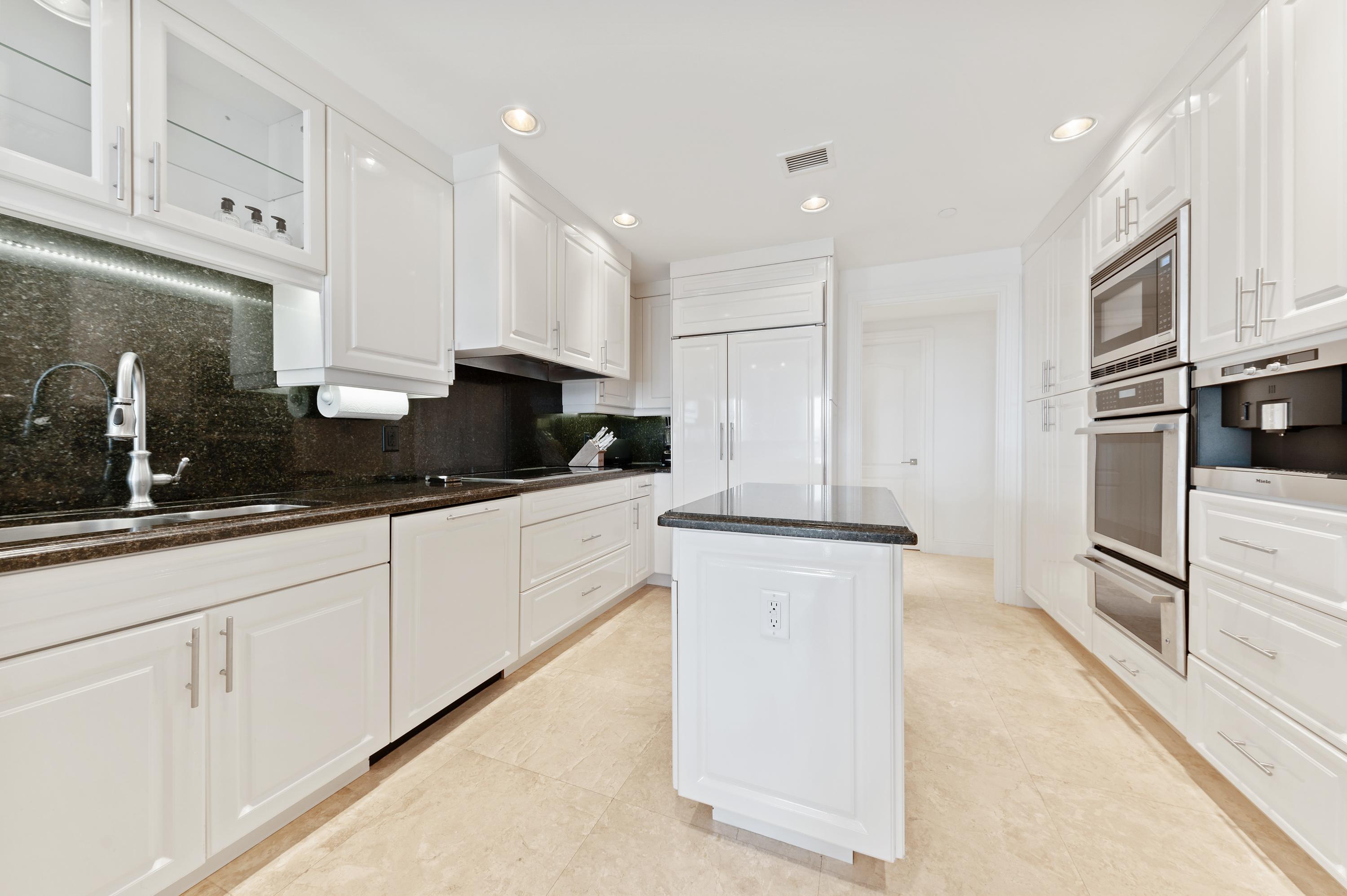 200 East Palmetto Park Road, Unit 817 Boca Raton, FL 33432 - Photo 10 of 28 10_200-E-Palmetto-Park-Rd-apt-817_177001