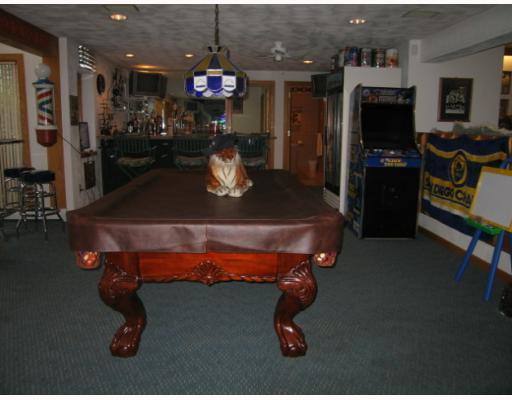 435 Sanitarium Road Washington, PA 15301 - Photo 12 of 18 Den/Family/Great Room.