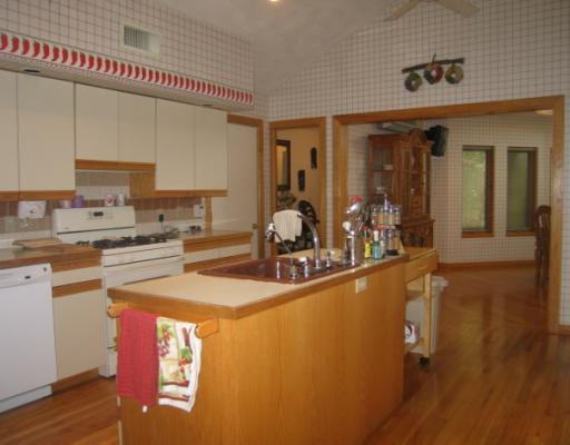 435 Sanitarium Road Washington, PA 15301 - Photo 6 of 18 Kitchen.