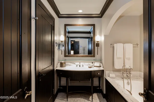 $3,400,000 | 130 Daybreak Ridge Road, Unit HS640, Avon, CO 81620