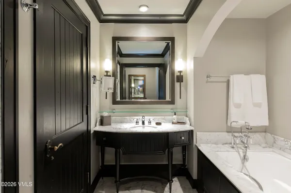 $3,300,000 | 130 Daybreak Ridge Road, Unit HS640, Avon, CO 81620