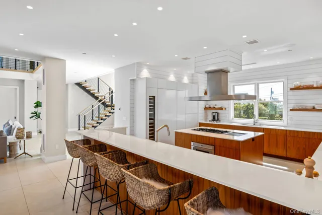 $7,950,000 | 20 Cove Lane, West Hampton Dunes, NY 11978