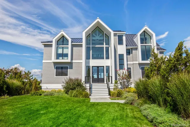 $7,950,000 | 20 Cove Lane, West Hampton Dunes, NY 11978